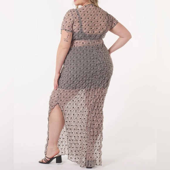 Daisy Maxi Dress in Lace Mesh - Picture 2 of 3